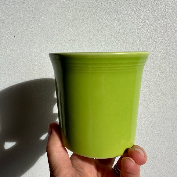Vintage Fiestaware 8oz classic ring mug
3.5” tall, 3.5” across the top 💚 - Picture 8 of 10
